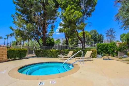Popular attractions Area Nearby Property